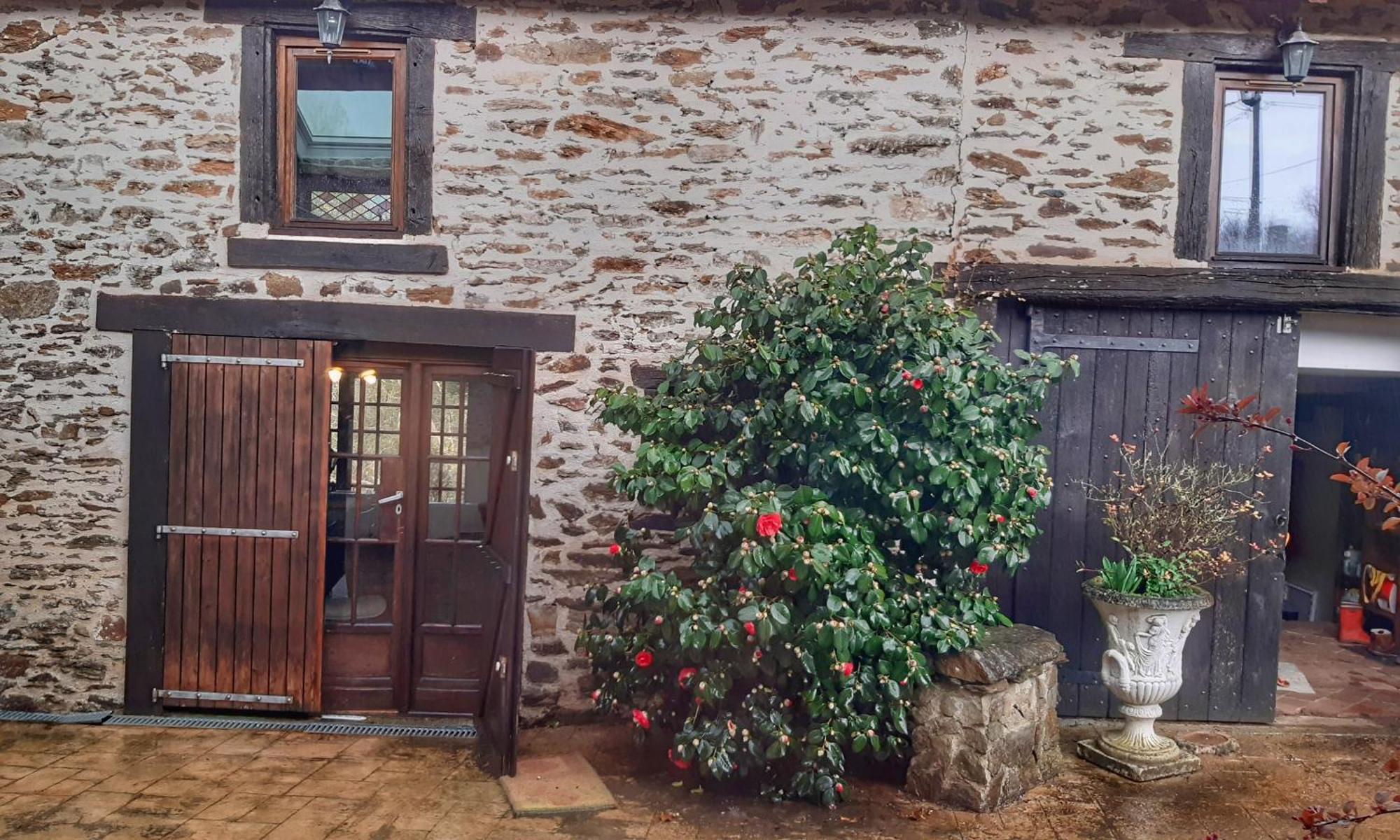 Au Coeur Des Loges Bed and Breakfast Saint-Bonnet-de-Bellac Eksteriør billede